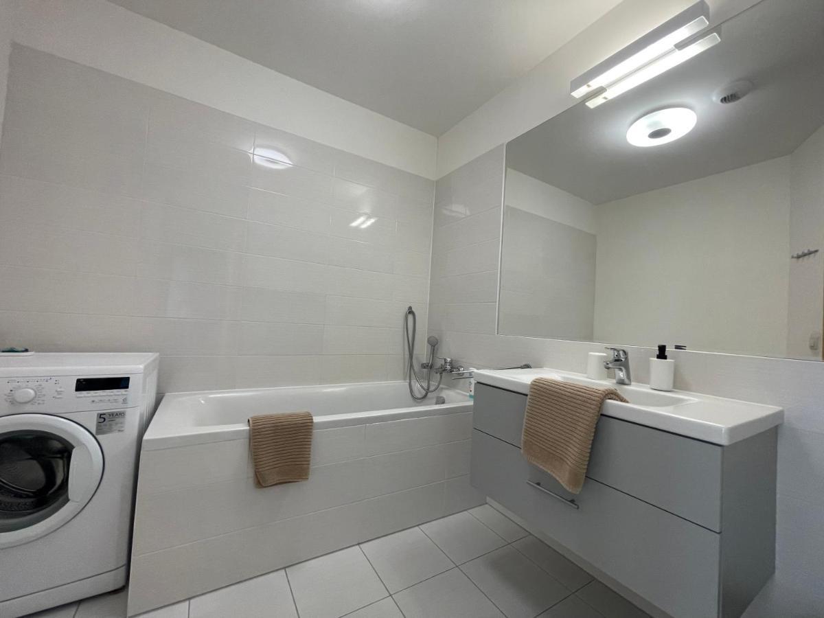 Sag Panorama Apartment 3 Rooms 19Th Floor Great View Free Parking Bratislava Exteriör bild